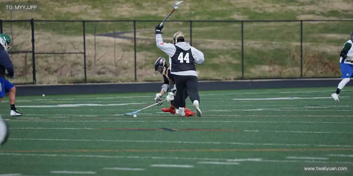 🏅 球星同款，触手可及！收藏限量周边，留住热血记忆🎁